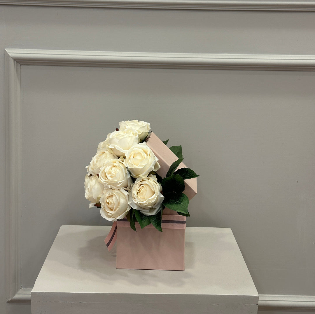 Flovery box-composta da rose color crema-H40xm X 40cm