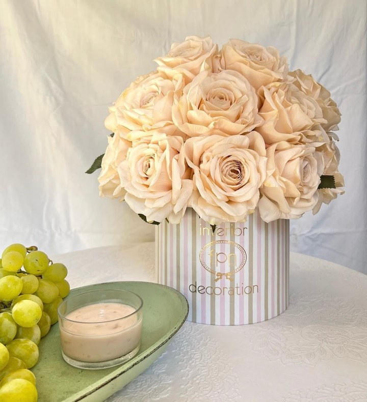 Flowery box rose cream