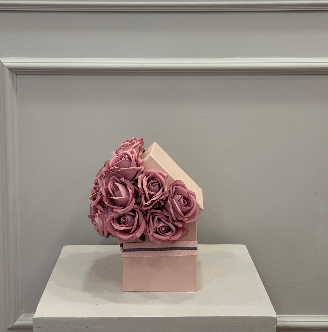 Flovery box-composta da rose color rosa antico -H40xm X 40cm