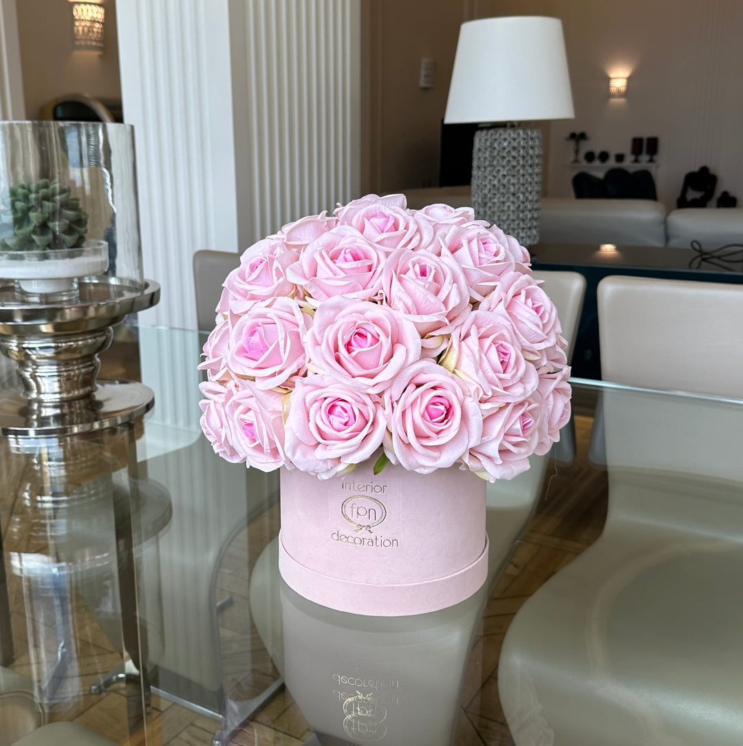 FLOWERY BOX COMPOSTA CON ROSE ARTIFICIALI ROSA-DISPONIBILE IN DUE DIMENSIONI