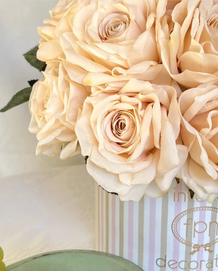 Flowery box rose cream