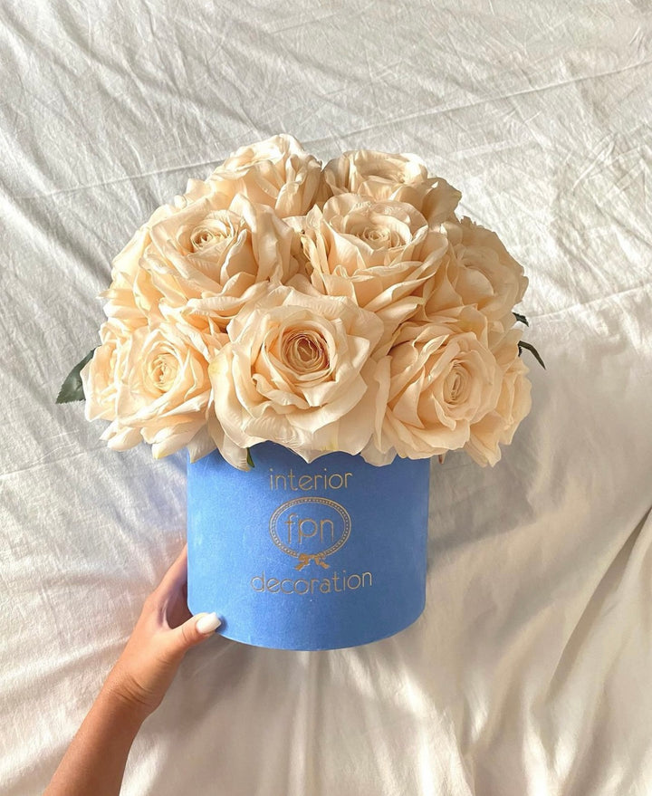 Flowery box-rose cream