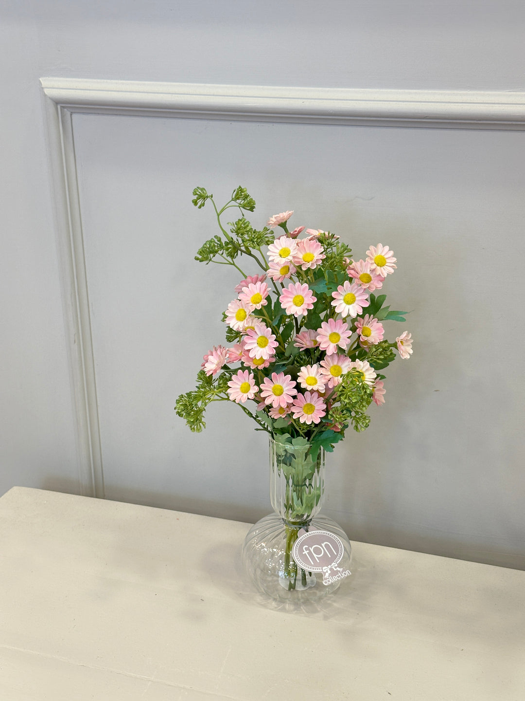 Vaso in vetro soffiato-bianco-con composizione come in foto-H40cm