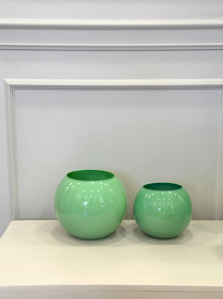 SFERA-IN VETRO-COLOR VERDE MELA-DISPONIBILE IN DUE DIMENSIONI.