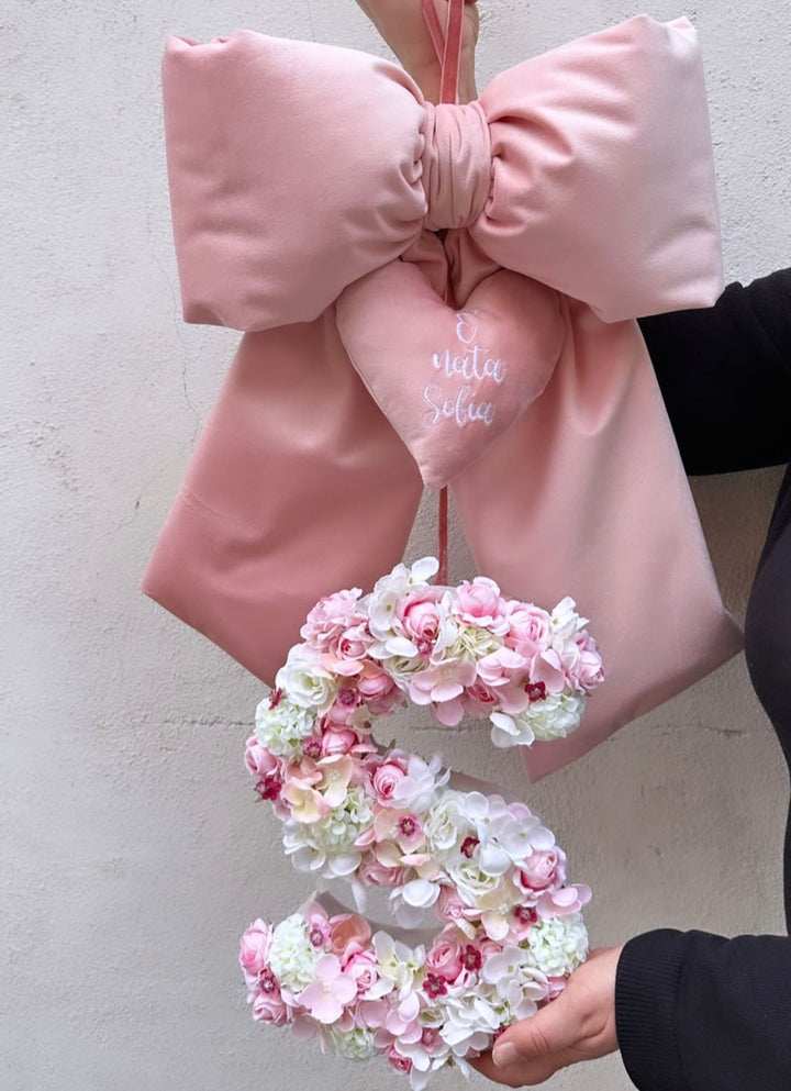FIOCCO CON INIZIALE-ROSA- H65cm.