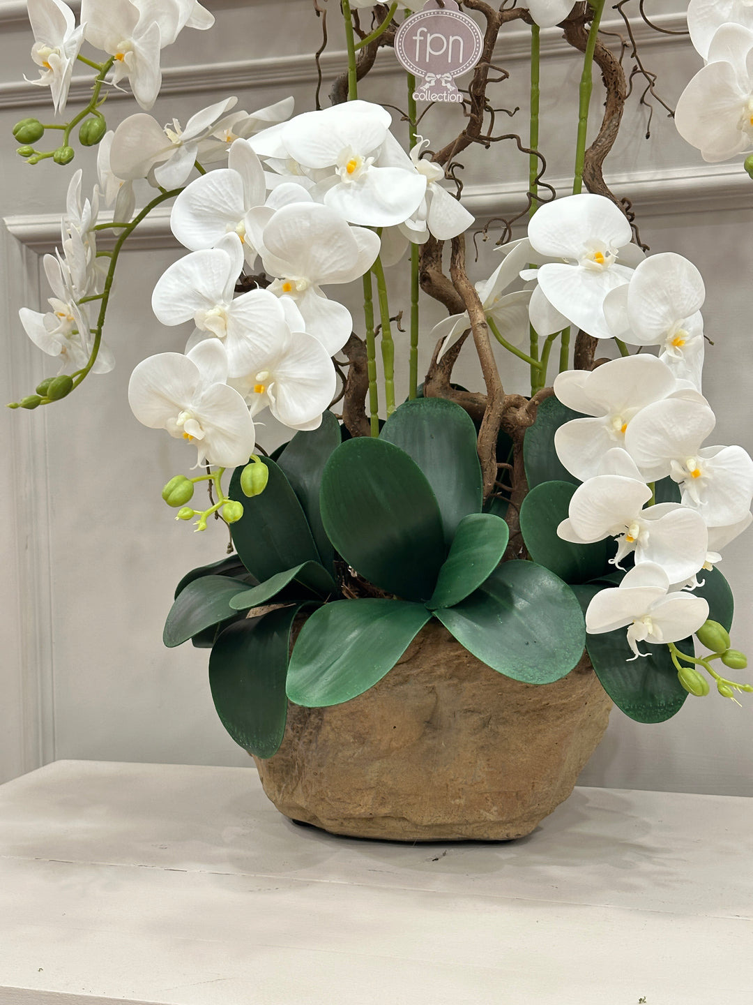 ORCHIDEA-ARTIFICIALE-REAL TOUCH-CON VASO-IN PIETRA -DISPONIBILE IN DUE COLORI-MODELLO A 7 ORCHIDEE-H90cm