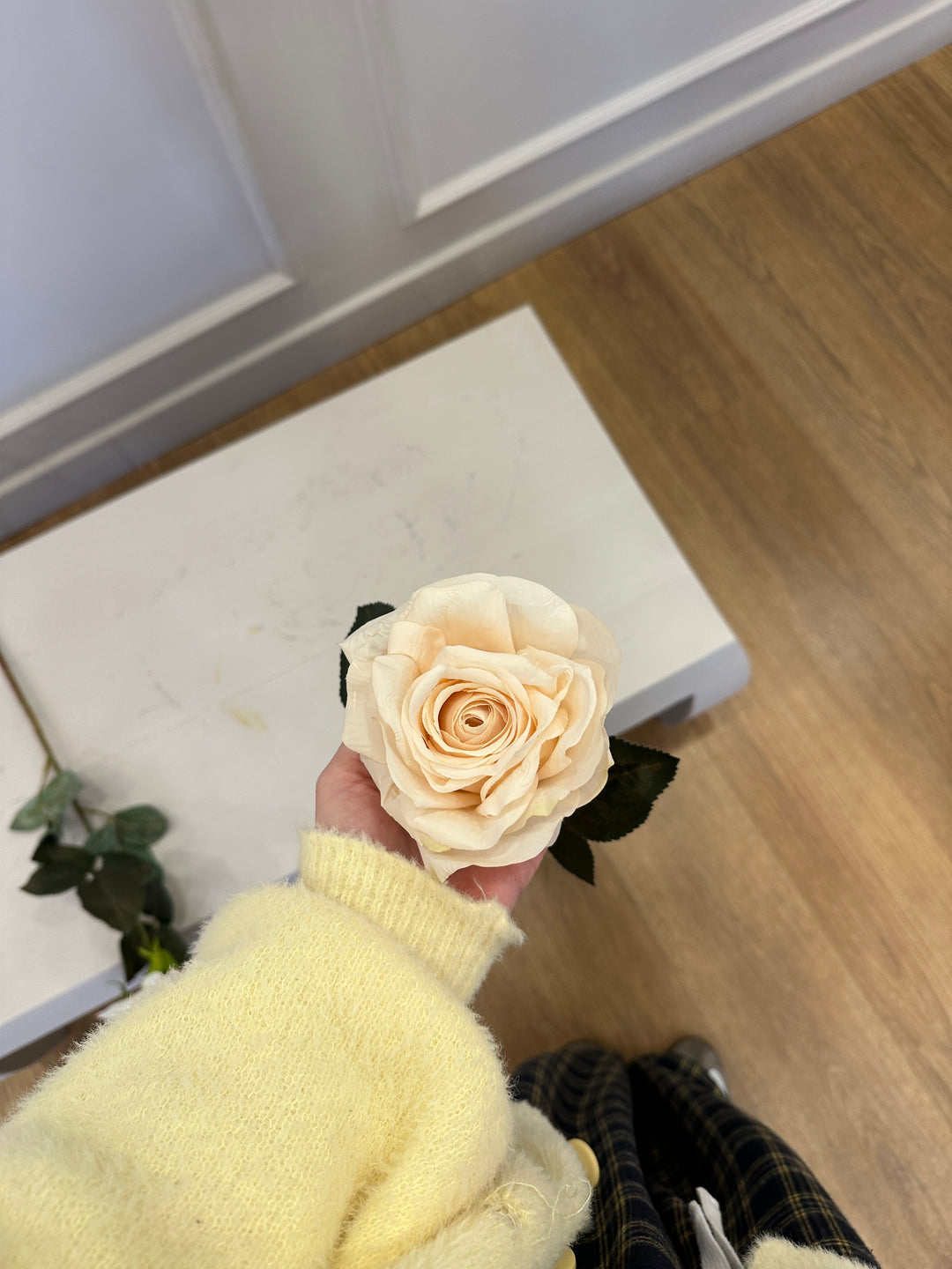 LUXURY-ROSES-H70cm stelo sagomabile-Disponibile in due colorazioni