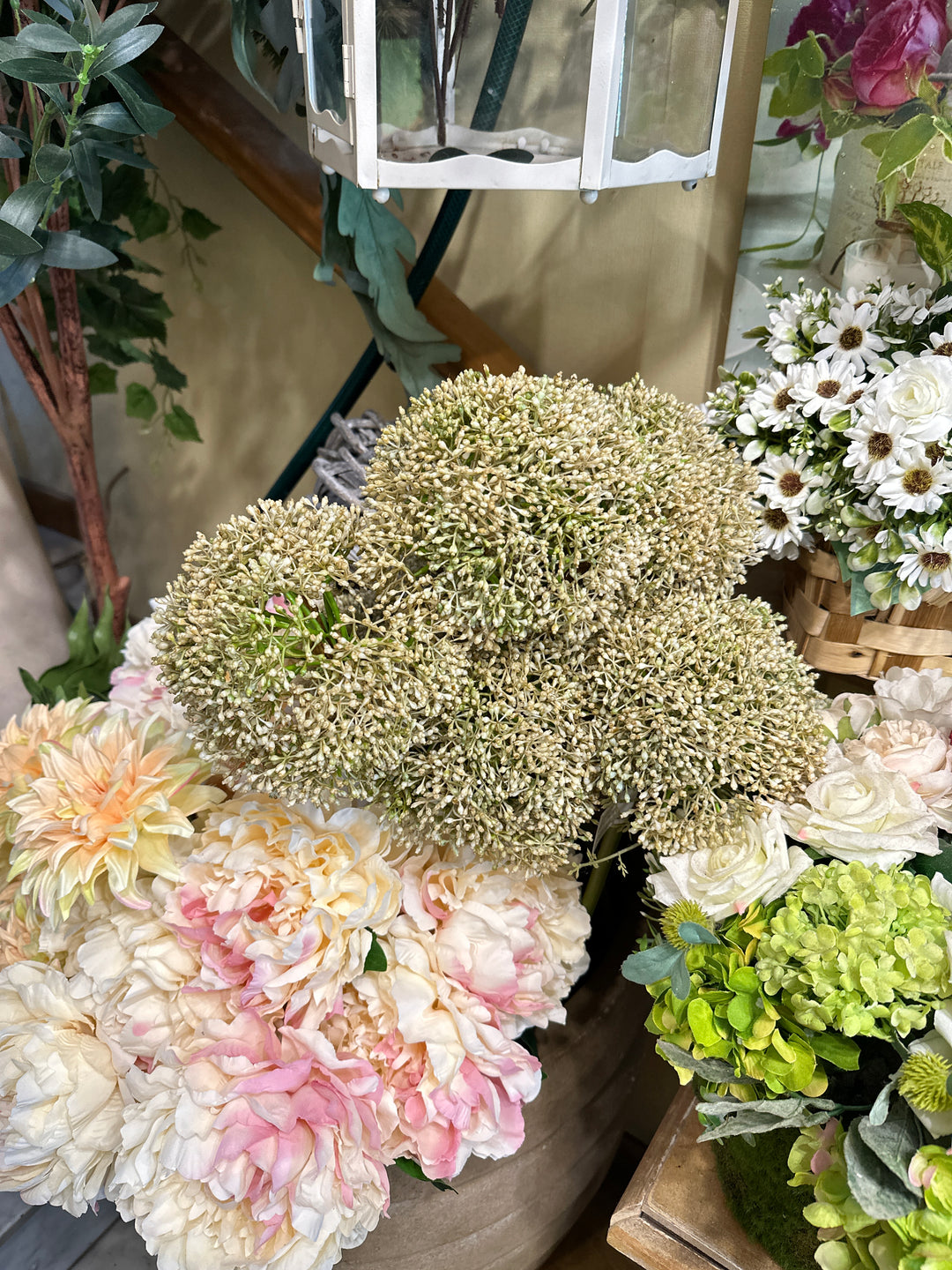 SEDUM-ALLIUM-MAGNIFICO-ELEMENTO-IN-OGNI-FASCIO DI FIORI-COLORE-GREEN/WHITE-H65cm
