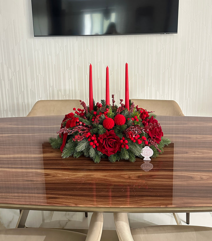 CENTROTAVOLA-CON CANDELE ROSSE-COMPOSTO COME IN FOTO-LUNGO 60cm