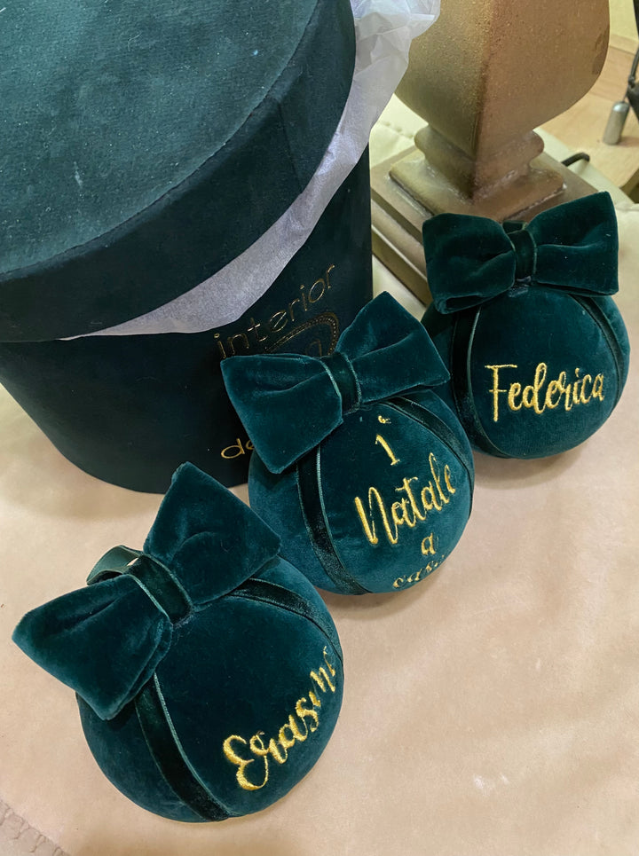 SFERA-PERSONALIZZATA-VELLUTO-VERDE CON RICAMO IN ORO.