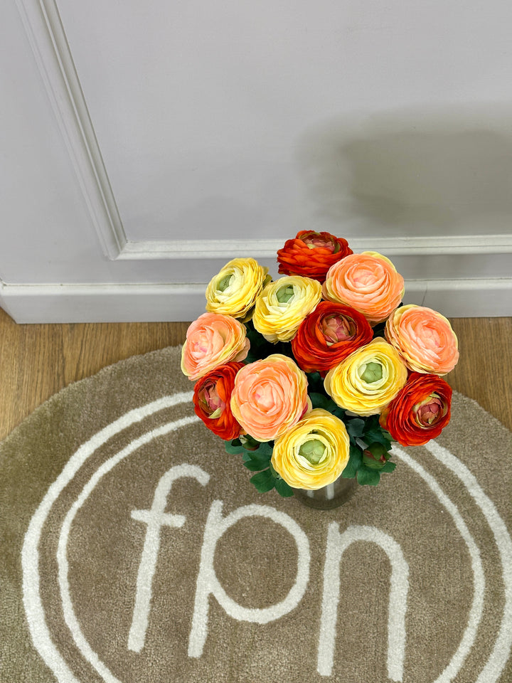 Fascio-composto da 12 ranuncoli-colori assortiti come in foto
