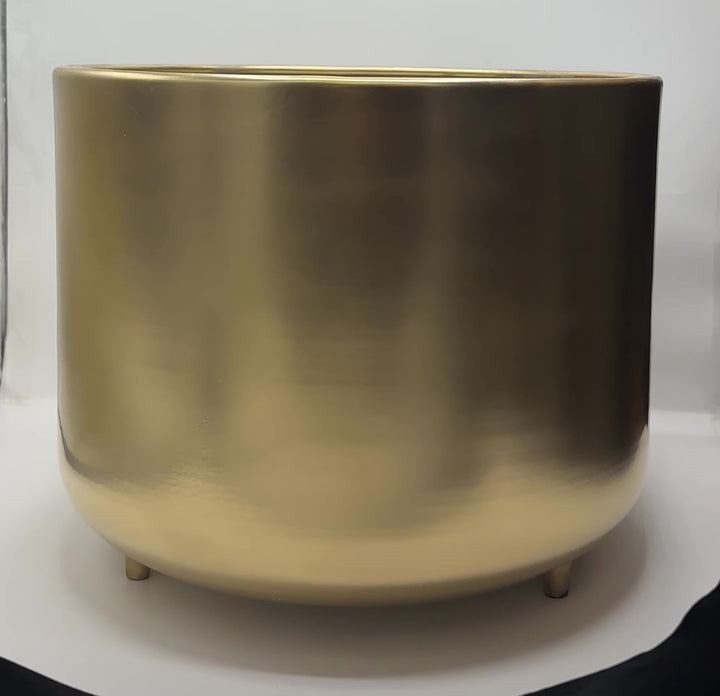 VASO-IN-METALLO-PORTA-PIANTA-COLOR-ORO-DISPONIBILE IN 3 DIMENSIONI.